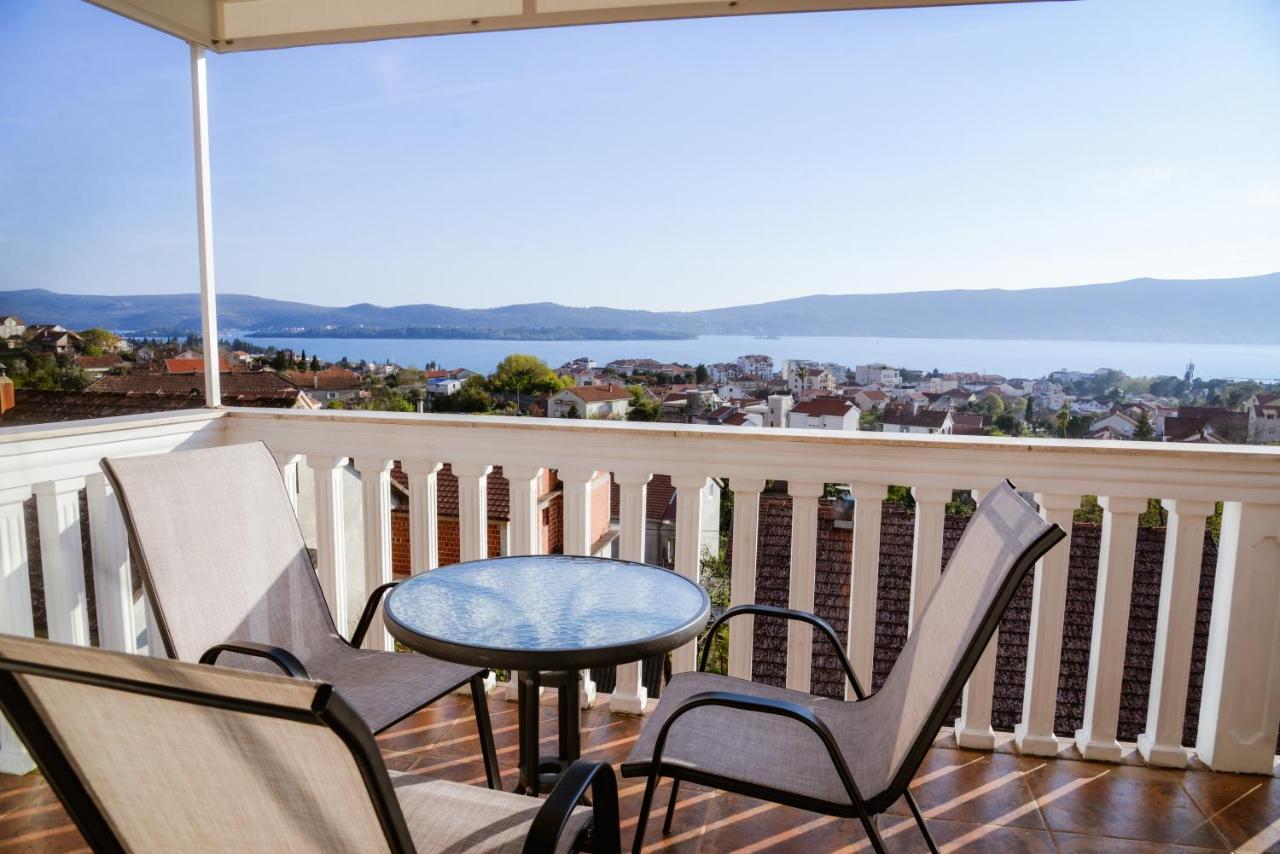 Iker Apartments Tivat Exteriér fotografie